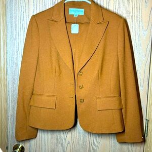 Sag Harbor Suit Camel Color